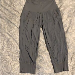 Lululemon Capri pants
